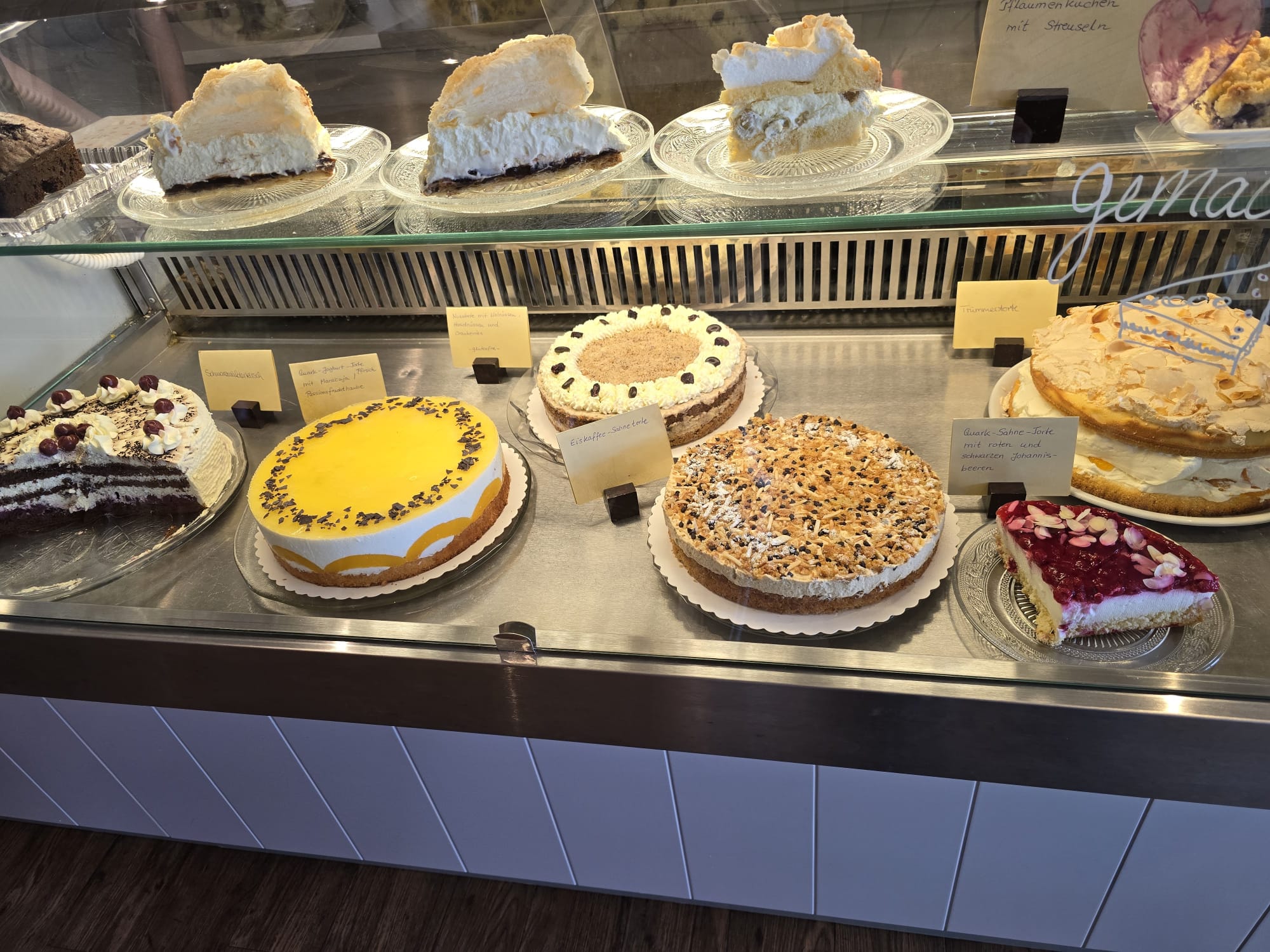 1d195da5-6baf-40ed-8a56-32b31106788a